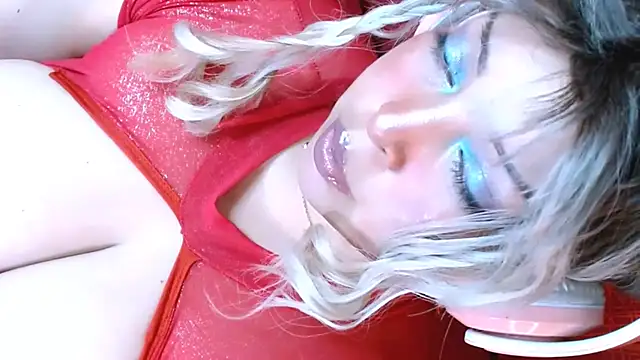 Snapshot of Honey_Lucy1 chatting on February 22, 10:19 pm Honey Lucy1 online show from February 22, 10:19 pm