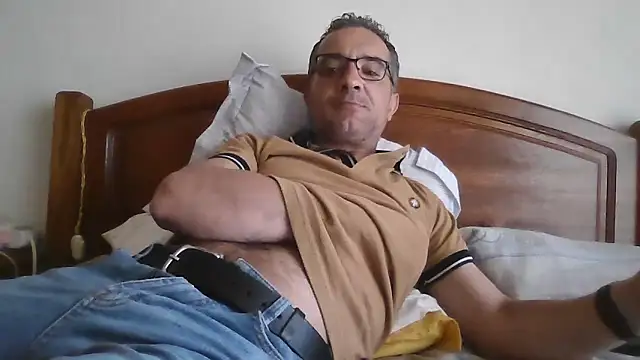 CarlosRocha73 online show from April 9, 11:04 am