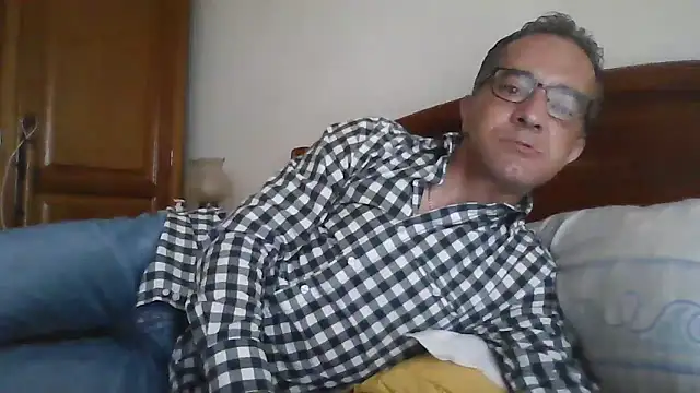 CarlosRocha73 online show from April 13, 12:32 pm