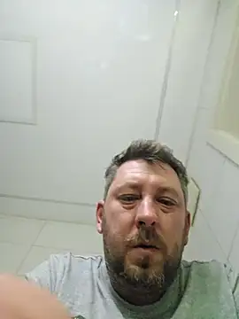 Snapshot of ktmtom247 chatting on November 4, 4:11 am ktmtom247 online show from November 4, 4:11 am