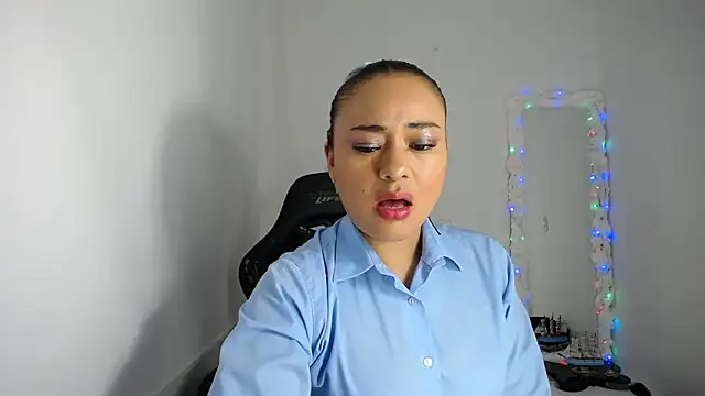 ReyleDoll online show from January 9, 9:37 pm