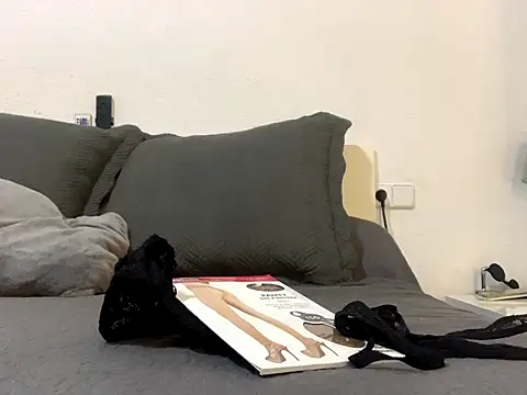 Chic desire online show from September 19, 7:43 am