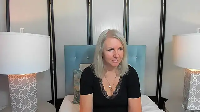 EricaTop online show from November 1, 6:04 am