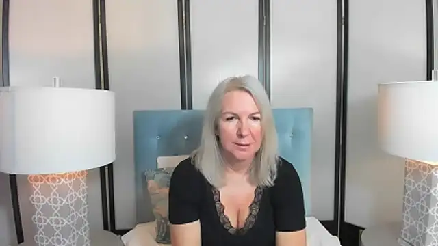 EricaTop online show from November 9, 5:50 am