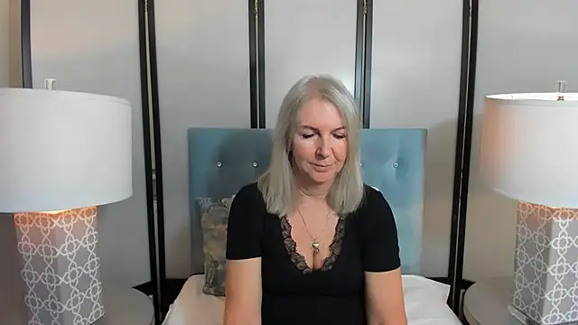 EricaTop online show from December 1, 5:29 pm