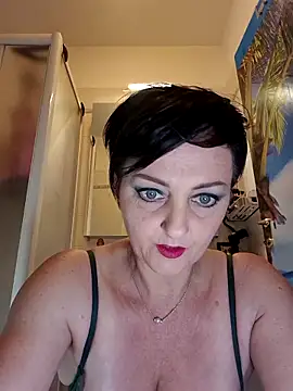 Snapshot of lucillabollente chatting on April 27, 4:10 am lucillabollente online show from April 27, 4:10 am
