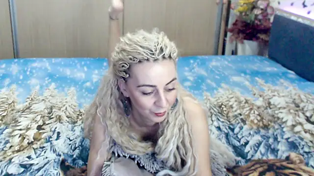 MirabelaSweet online show from March 18, 4:37 pm