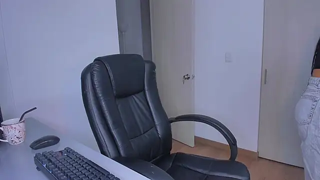 Lisegg  online show from February 19, 11:28 am