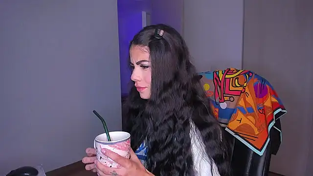 Lisegg  online show from December 20, 1:40 pm