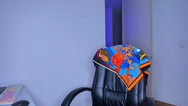 Lisegg  online show from April 15, 10:33 am