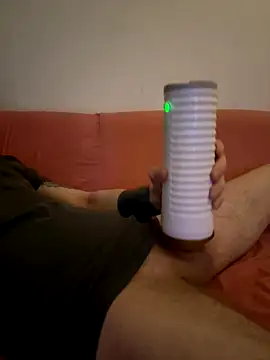 Snapshot of LionBoy1976 chatting on September 28, 9:47 am LionBoy1976 online show from September 28, 9:47 am