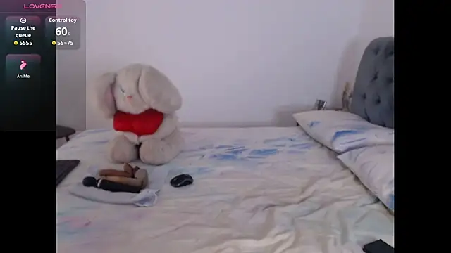 Snapshot of bunnymilf1 chatting on August 5, 7:11 am bunnymilf1 online show from August 5, 7:11 am