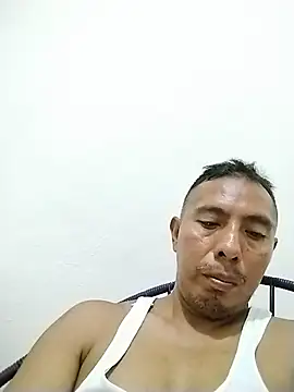 Snapshot of desnudo_Sexoxo chatting on May 26, 11:01 pm desnudo Sexoxo online show from May 26, 11:01 pm