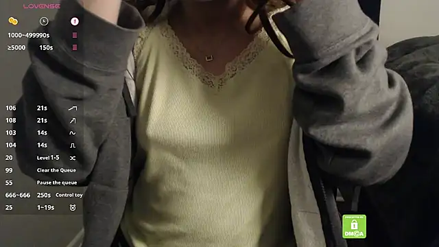 Snapshot of bxdgirlhr chatting on February 21, 3:34 am bxdgirlhr online show from February 21, 3:34 am