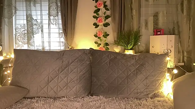 Snapshot of Monageil chatting on November 20, 12:27 pm Monageil online show from November 20, 12:27 pm