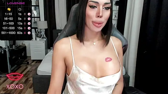 Forever MissCandace online show from March 19, 7:49 pm