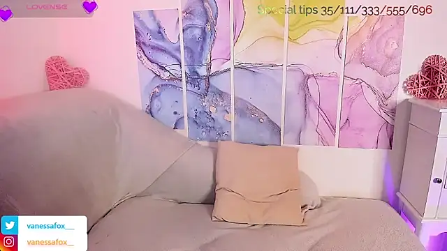 Snapshot of VanessaFox__ chatting on February 14, 2:33 pm VanessaFox online show from February 14, 2:33 pm