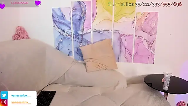 Snapshot of VanessaFox__ chatting on February 22, 2:52 pm VanessaFox online show from February 22, 2:52 pm