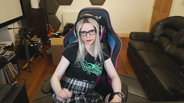 Snapshot of KelseyCobalt chatting on February 5, 10:22 pm KelseyCobalt online show from February 5, 10:22 pm