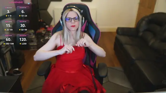 Snapshot of KelseyCobalt chatting on March 20, 8:40 pm KelseyCobalt online show from March 20, 8:40 pm