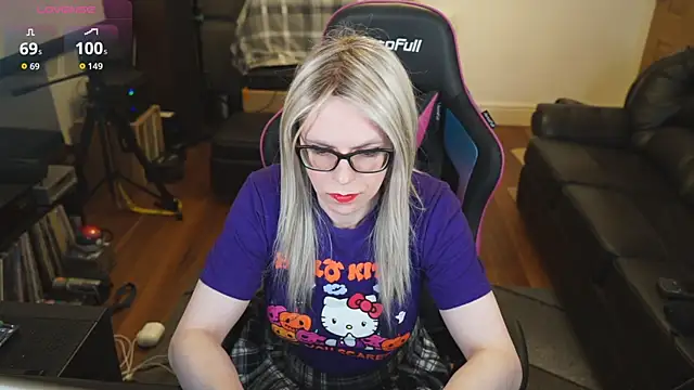 Snapshot of KelseyCobalt chatting on September 16, 7:59 pm KelseyCobalt online show from September 16, 7:59 pm