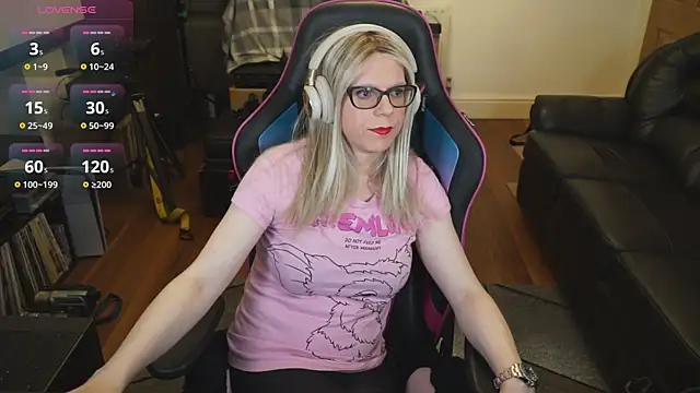 Snapshot of KelseyCobalt chatting on September 25, 9:18 pm KelseyCobalt online show from September 25, 9:18 pm