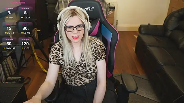 Snapshot of KelseyCobalt chatting on September 27, 9:31 pm KelseyCobalt online show from September 27, 9:31 pm