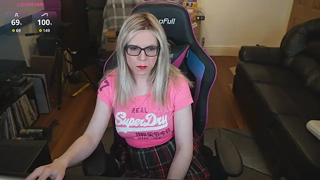 Snapshot of KelseyCobalt chatting on October 27, 8:13 pm KelseyCobalt online show from October 27, 8:13 pm