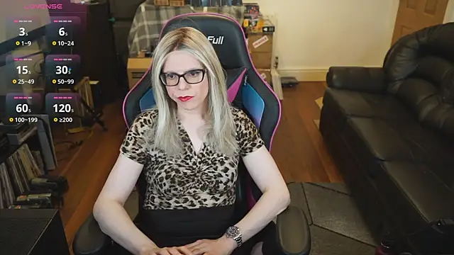 Snapshot of KelseyCobalt chatting on November 15, 9:11 pm KelseyCobalt online show from November 15, 9:11 pm