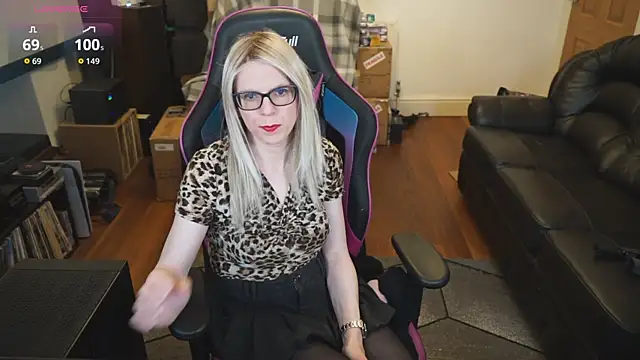 Snapshot of KelseyCobalt chatting on December 13, 9:53 pm KelseyCobalt online show from December 13, 9:53 pm