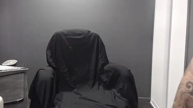 poisonivyx online show from October 1, 1:11 am