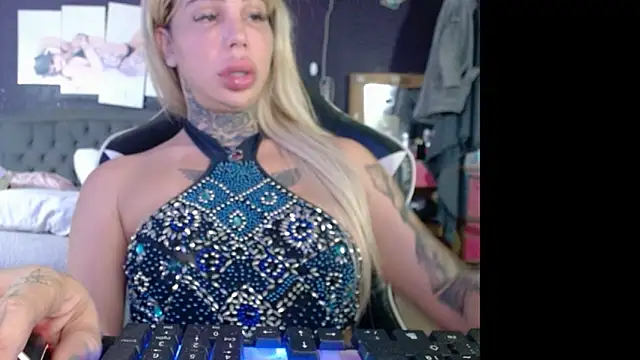 Snapshot of tatuada_sex chatting on March 13, 6:48 am tatuada sex online show from March 13, 6:48 am