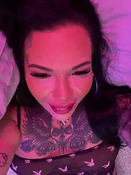  MelinaCurves  online show from December 4, 11:35 pm