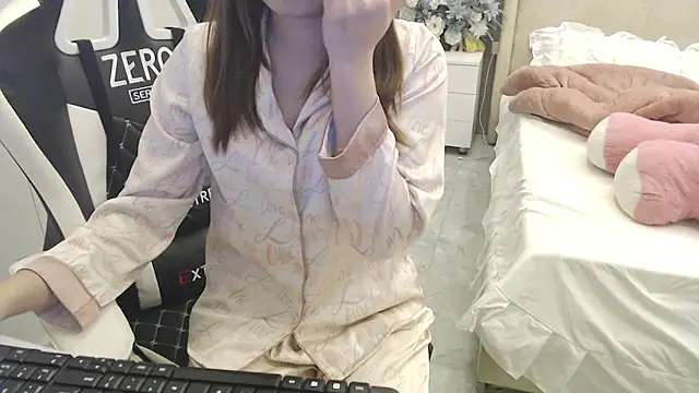 Snapshot of Hanako_love chatting on February 23, 3:29 pm Hanako love online show from February 23, 3:29 pm