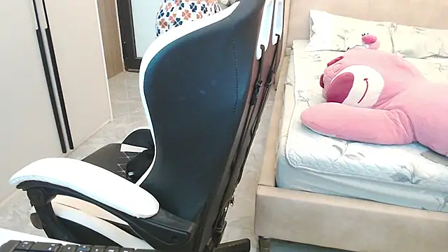 Snapshot of Hanako_love chatting on March 5, 4:13 am Hanako love online show from March 5, 4:13 am