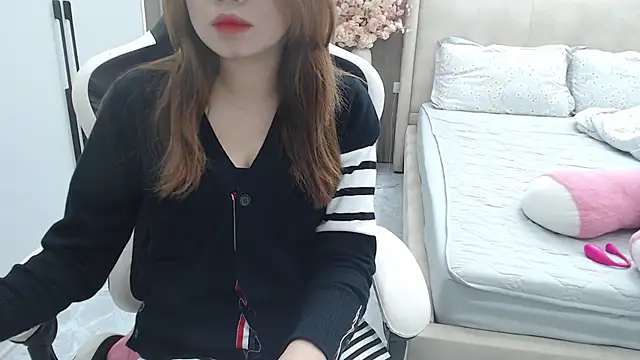 Snapshot of Hanako_love chatting on November 2, 3:36 pm Hanako love online show from November 2, 3:36 pm