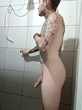 Snapshot of DanielMagains chatting on October 14, 10:10 pm DanielMagains online show from October 14, 10:10 pm