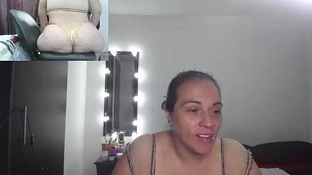 Snapshot of zoe_hotxxx chatting on March 8, 2:08 pm zoe hotxxx online show from March 8, 2:08 pm