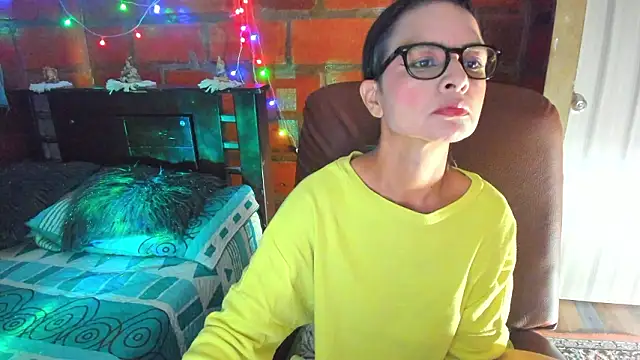 BrianaGarner online show from March 22, 3:10 am