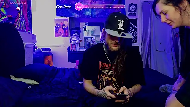 Snapshot of AltustThomas chatting on February 4, 12:40 am AltustThomas online show from February 4, 12:40 am