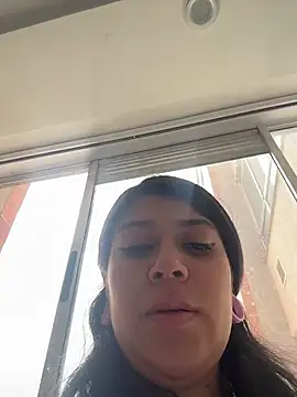 Snapshot of emilyjohanson chatting on April 21, 7:06 pm emilyjohanson online show from April 21, 7:06 pm