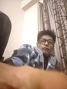 iamkahn 44 online show from December 20, 11:45 pm