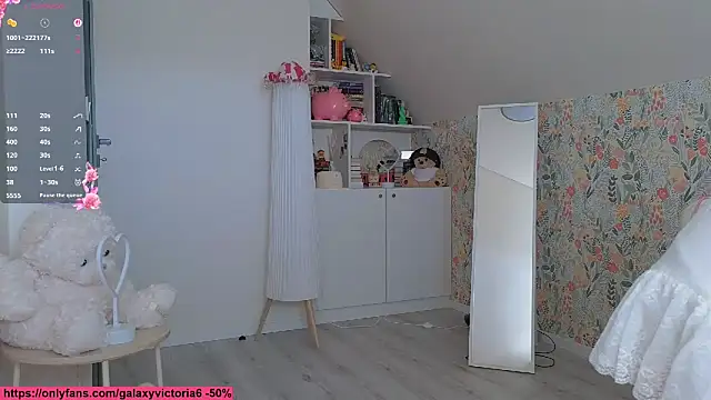 brilliantvictoria online show from March 9, 10:41 am