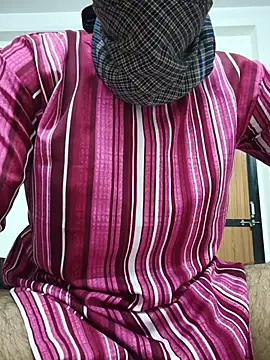 Snapshot of Babboy_24 chatting on February 8, 10:35 pm Babboy 24 online show from February 8, 10:35 pm