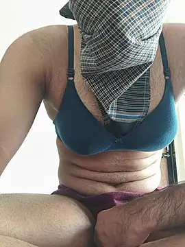 Snapshot of Babboy_24 chatting on March 1, 7:32 am Babboy 24 online show from March 1, 7:32 am