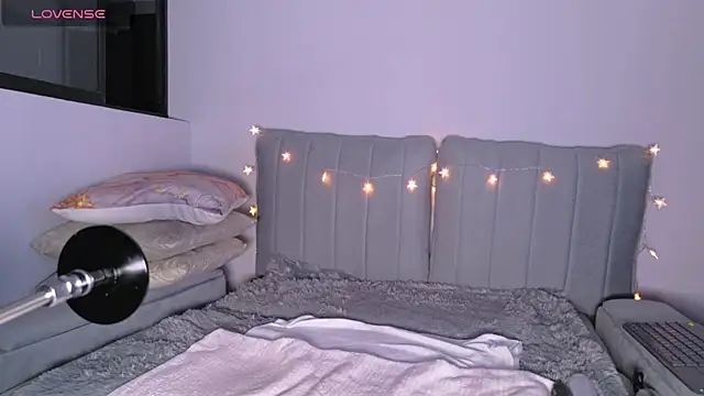 Sofi Smiley online show from June 23, 3:04 am