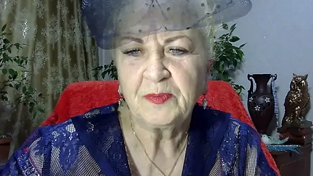 Emma52610 online show from March 1, 5:42 am