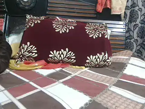 Snapshot of prettyindiandoll chatting on January 4, 6:19 am prettyindiandoll online show from January 4, 6:19 am