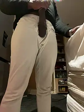 Snapshot of ZeusBlackDick chatting on July 16, 5:52 pm ZeusBlackDick online show from July 16, 5:52 pm