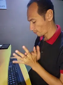 Snapshot of flaco317 chatting on September 11, 3:23 pm flaco317 online show from September 11, 3:23 pm